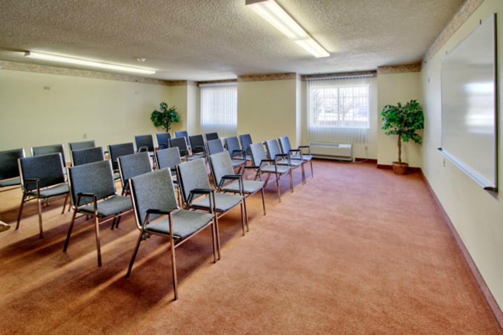 Western Skies Inn & Suites Los Lunas Екстериор снимка
