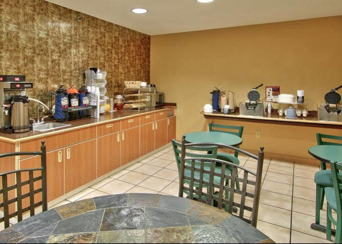 Western Skies Inn & Suites Los Lunas Екстериор снимка